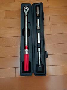 Samuriding トルクレンチ 自動車 タイヤ交換 12.7mm (1/2インチ) 薄口ロングソケット付 40-200N・m　