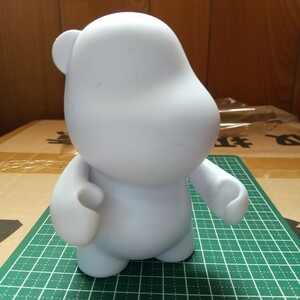 マニー　MUNNY　WORLD　フィギュア　白　キッドロボット　ミニフィギュア　カスタム　素体