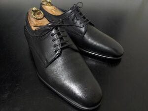 美品 使用回数少フェラガモ 8EE Ferragamo グレインレザー プレーントゥ ソフトドレスシューズ 黒 8018