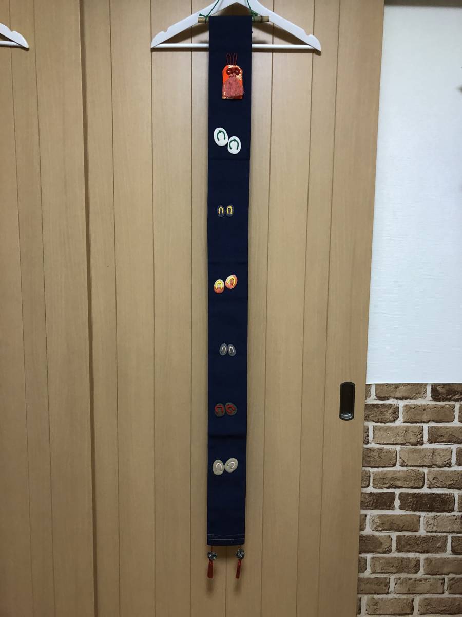 Handgefertigter Kimono-Remake im japanischen Stil [Geta] Wandbehang, handgemachte Werke, Innere, verschiedene Waren, Panel, Tapisserie