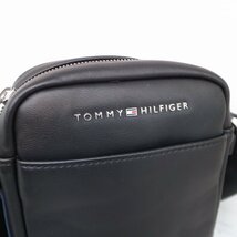 1381T【本物保証】 TOMMY HILFIGER トミーヒルフィガー ショルダーバッグ 斜め掛け ブラック 美品_画像3