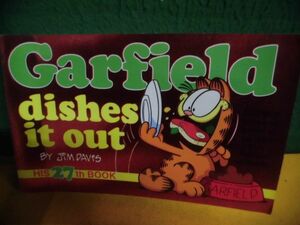 洋書　ガーフィールド　Garfield Dishes It Out Jim Davis　ペーパーバック