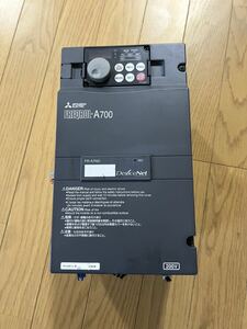 三菱電機 MITSUBISHI インバーター FR-A720-2.2K-82 3PH 200-220V