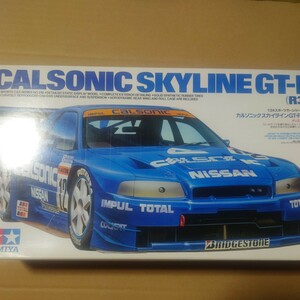 タミヤ　1/24 カルソニックスカイライン GT-R (R34) 1999