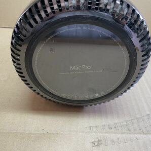 電源OK APPLE Mac Pro Late 2013 A1481 現状品 ジャンク 詳細不明の画像5