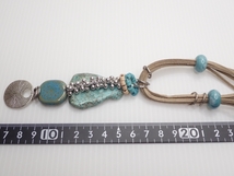 N736　ヴィンテージ ネックレス 陶器と天然石　焼物 ビーズ ターコイズ装飾 革紐 Vintage necklace_画像8