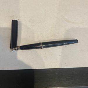 モンブラン MONTBLANC 万年筆 320 ペン先585