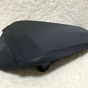 KAWASAKI（カワサキ） 純正 53066-0800-12Y リア シート 新車外し 美品 ニンジャ Ninja250 (EX250Y) '23~ タンデムシートの画像1