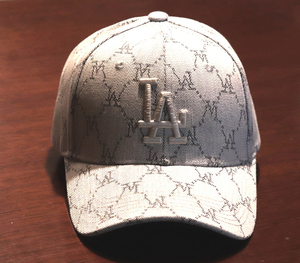 新品/完売 希少レア LA モノグラム 白灰 (サイズF) ロサンジェルス 高級セレブ系 baseball CAP 革ベルト 高級 帽子 ストリート キャップ