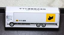 非売品　♪♪ヤマト運輸株式会社 ミニカー♪♪　大型トラック10t車　2023新デザインＢ_画像2