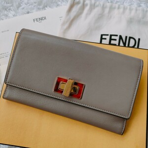 FENDI フェンディ ピーカブー セレリア 長財布 サイフ ウォレット べっ甲 ターンロック ゴールド金具 カーフレザー 本革 グレージュ 伊