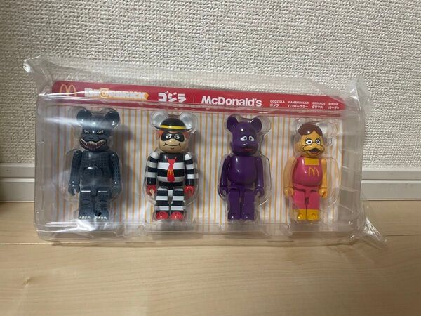 ゴジラVSマクドナルド BE@RBRICK マック ベアブリック 4体セット