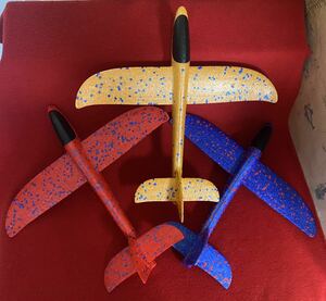 小物玩具！エアロダイナミックス！ぶっ飛び’ジャンボハンドスローグライダー：B&R&Oの３機セット