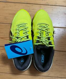 asics スニーカー 23.5cm 新品タグ付き