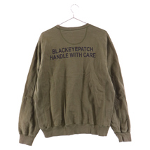 THE BLACK EYE PATCH ブラックアイパッチ 21SS HANDLE WITH CARE CREW SWEAT 取扱注意刺繍スウェットトレーナー グリーン_画像2