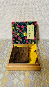 最上級　沈香【伽羅】42g 香木 ベトナム産 茶道具 香道具 お香 お焼香 香炉 沈香 御香木 伽羅　天然香木　御香木　仏具