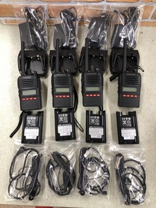 003☆おすすめ商品☆　スタンダード デジタル簡易無線機トランシーバー　4個 VXD-10 動作確認済み