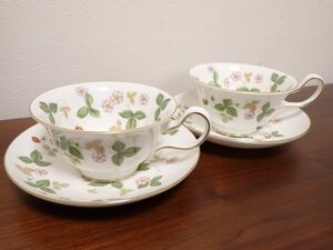 豊JCH37/8J●WEDGWOOD ウェッジウッド ワイルドストロベリー カップ＆ソーサー 2客 ペア 洋食器 中古品●