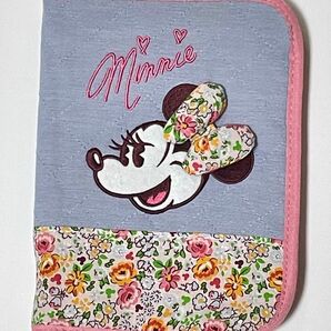 【Disney】ディズニー ミニーちゃん 母子手帳ケース 保険証 パスポート カード
