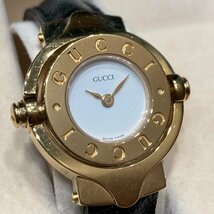 GUCCI グッチ バングルウォッチ ターンフェイス ブレスレット 2WAY ゴールド×ブラック 白文字盤 レザーベルト Gロゴ 不動_画像1