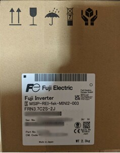 新品　富士電機　2023年製造　FRN3.7C2S-2J　インバータ　インバーター