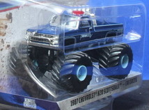 1/64 グリーンライト Enforcer - 1987 Chevrolet K20 Scottsdale モンスタートラック（Kings of Crunch Series 14）_画像2