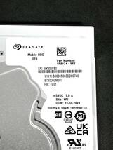 【送料無料】 ★ 2TB ★　Seagate　/　ST2000LM007　【使用時間：97ｈ】　2022年製　稼働極少　 2.5インチ 内蔵HDD/7mm厚/SATA _画像3