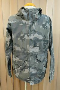 * Urban Research nylon Parker camouflage *