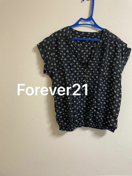 Forever21トップス 半袖 ブラウス