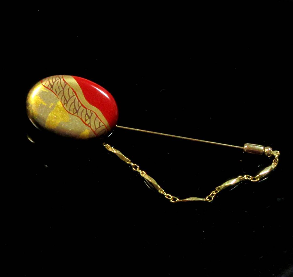 ★Beauty of Makie★Wooden lacquered pin brooch Vermilion chipped foil Makie ★Hand-painted Makie★Free shipping, ladies accessories, brooch, wooden