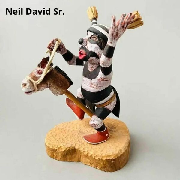 ホピ巨匠 Neil David Sr. ニールデイヴィッド クラウンカチナドール　ネイティブアメリカン　ナバホ　アメリカ　伝統工芸品　アート