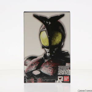 【中古】[FIG]魂ネイション2016開催記念 S.H.Figuarts(フィギュアーツ) 真骨彫製法 仮面ライダーダークカブト 仮面ライダーカブト 完成品