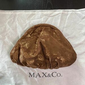 新品未使用】美品！Max＆Co クラッチバッグスエード/ゴールドカラーペーズリー柄