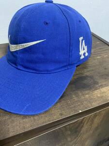 激レア！　ロサンゼルスドジャース　ナイキ　90s スナップバック　キャップ　青　BLU 浅め　NIKE team sports DODGERS ビンテージ　大谷