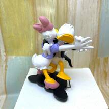 レア★ドナルド ダック Donald Duck デイジー ダック ダンスパーティー 陶器製 フィギュア★ディズニー Disney TDL_画像3