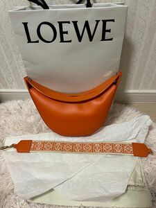 ロエベ　LOEWE ルナ　バッグ　スモール　レザー　革　オレンジ　人気色　国内正規店品　新品未使用品　ショルダー　ショップバッグ