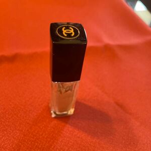 CHANEL シャネル　リキッドアイシャドウ　 オンブル プルミエール ラック #22 レイヨン 並行輸入品