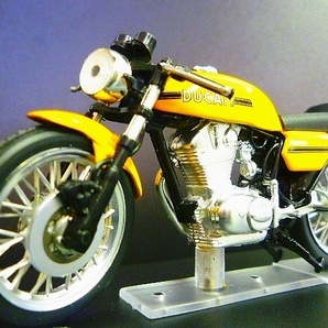 Ixo 1/24 ドゥカティ Ducati 350 MK3 ドカティ Desmo 1974 イクソ製品の画像10