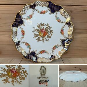 ☆1900年頃 WEDGWOOD ウェッジウッド ENGLAND☆W230☆金彩陽刻藍地鱗装飾ガーランド紋飾 飾り皿 プレート☆直径 約21.5cm☆アンティーク☆