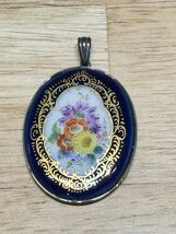 ☆ Meissen マイセン ☆ペンダントトップ☆瑠璃金彩フラワーブーケ コバルトブルー☆SILVER925☆約4.2×3.2cm☆アクセサリー ☆_画像2