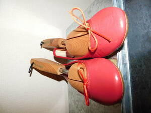Lolita Milano 37 イタリア製　赤　バレエシューズ　パンプス 靴　ロリータ　ミラノ　Made in Italy 試着のみの美品　ローヒール