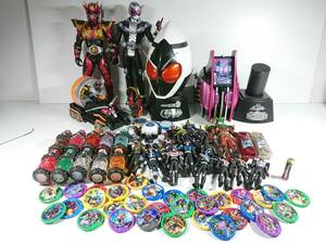 仮面ライダー　フィギュア アイテム等ジャンクセット　フルボトル ガイアメモリ ソフビ等