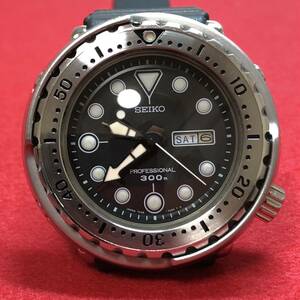 SEIKO セイコー ダイバーズ プロフェッショナル SBBN007 diver quartz professional 300m 7C46－7011 生産終了モデル