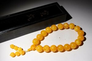 ☆百合☆蜜蝋　数珠　全長約60cm　(検)念珠 数珠 装身具 仏教美術 仏具 唐物 中国美術