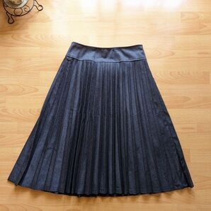 アンナ バッサーニ　ウールプリーツスカート（裏地付）38　Mサイズ