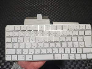 Apple　アップル　Magic Keyboard　マジックキーボード　ほぼ未使用　送料無料　ワイヤレスキーボード　MK2A3J/A