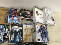 1円〜 同梱不可 ジャンク 1/100等 マクロス スーパーガウォーク VF-1J、SDガンダム コマンドガンダム他_画像2