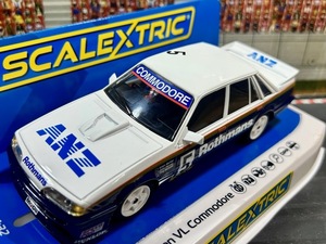 1/32 SCALEXTRIC C4433 Holden VL Commodore - 1987 Spa 24hs - Moffat + Harvey スロットカー