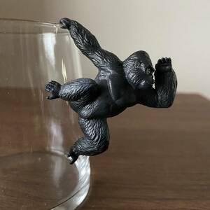 新品 PUTITTO GORILLA ゴリラ 見張り フィギュア ガチャ キタンクラブ 奇譚クラブ コップのフチ子 動物 ガチャポン マスコット