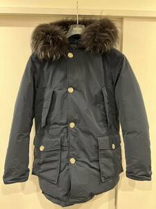 超美品 WOOLRICH ウールリッチ LUXURY ARCTIC PARKA WOCPS2708 EU Sサイズ ネイビー 干場